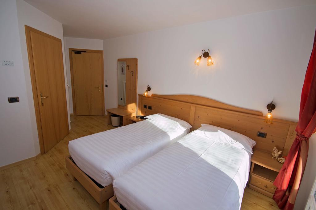 Hotel Miravalle Сорага Екстер'єр фото