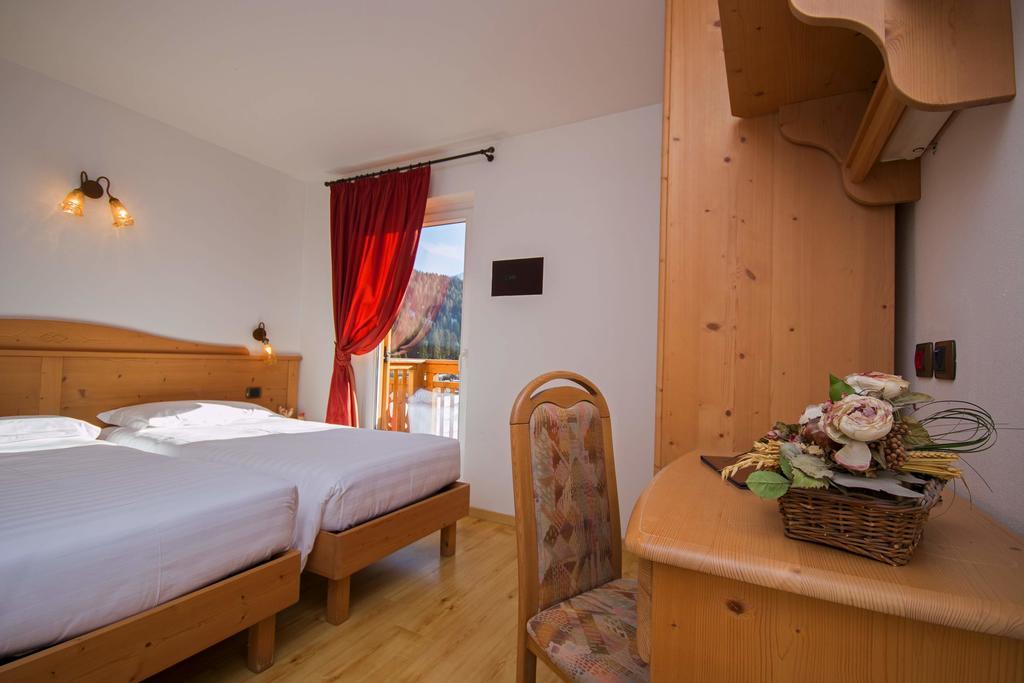 Hotel Miravalle Сорага Екстер'єр фото