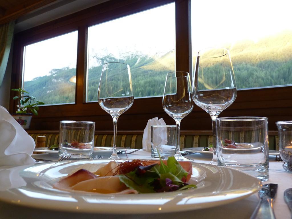 Hotel Miravalle Сорага Екстер'єр фото